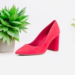 Calvin Klein Coral Pink Pumps